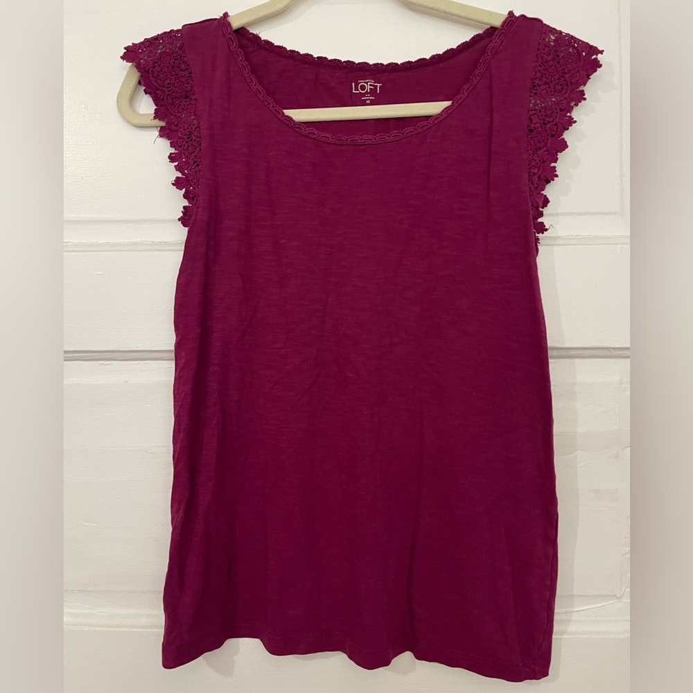 Ann Taylor LOFT Magenta Top Size XS